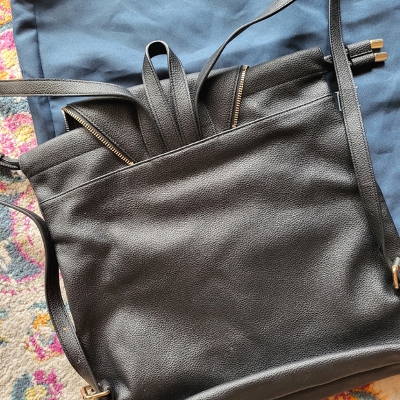 Armani Backpack - Picture 4 of 4